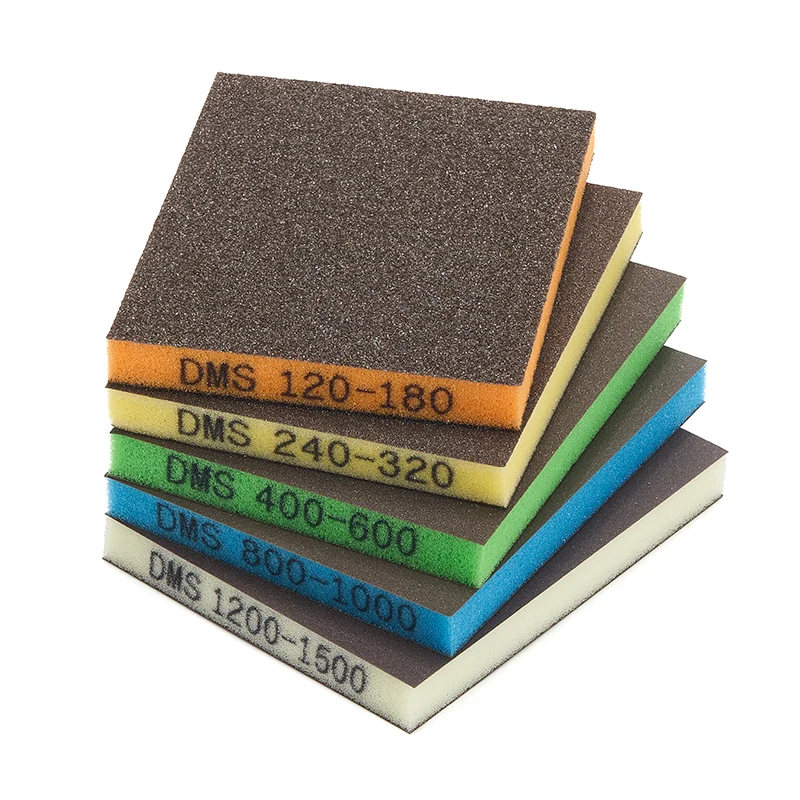 Barvita dvostranska brusilna goba